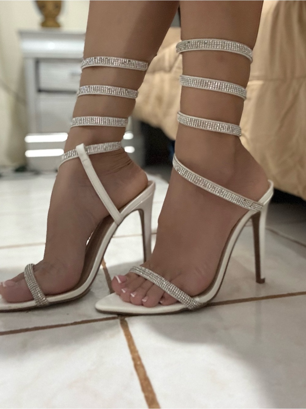 Elegant Women's White Rhinestone Wrap Stiletto Sandals